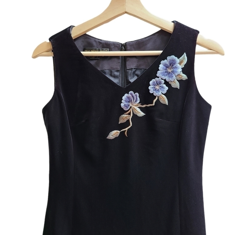 Long Black Velvet  Formal Dress with 3D Floral Embroidery, Size Small - Picture 2 of 10